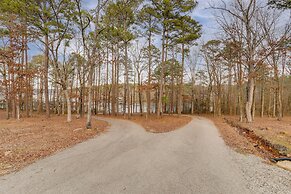 Greers Ferry Lake Access & Deck: Group Getaway!