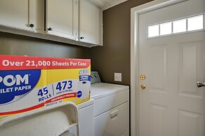 8 Mi to Dtwn Greenville: Bethel Home w/ Yard