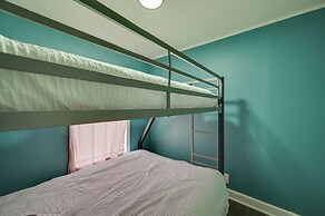 8 Mi to Dtwn Greenville: Pet-friendly Family Home!