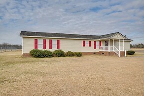 8 Mi to Dtwn Greenville: Pet-friendly Family Home!