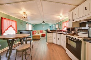 8 Mi to Dtwn Greenville: Pet-friendly Family Home!