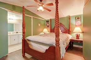 8 Mi to Dtwn Greenville: Pet-friendly Family Home!