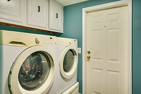 8 Mi to Dtwn Greenville: Pet-friendly Family Home!