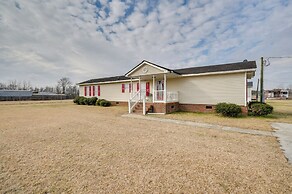 8 Mi to Dtwn Greenville: Pet-friendly Family Home!