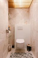 Hydro Palace - Stylish Charming Apartment With s