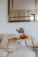 Hydro Palace - Stylish Charming Apartment With s