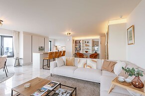 Hydro Palace - Stylish Charming Apartment With s
