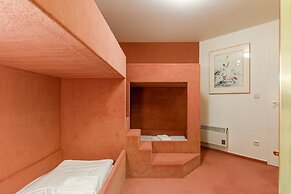 Hydro Palace - Stylish Charming Apartment With s