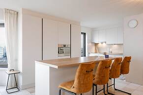 Hydro Palace - Stylish Charming Apartment With s