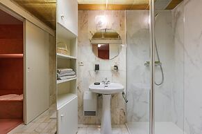 Hydro Palace - Stylish Charming Apartment With s