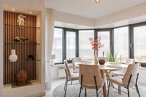 Hydro Palace - Stylish Charming Apartment With s