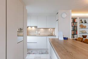 Hydro Palace - Stylish Charming Apartment With s