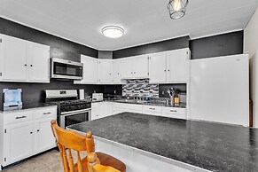 Tranquil Cozy Getaway In Chesterhill 5 Bedroom Home