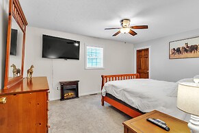 Tranquil Cozy Getaway In Chesterhill 5 Bedroom Home