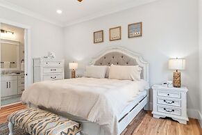 Salty Sue 6 Bedroom Home