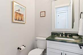 Salty Sue 6 Bedroom Home