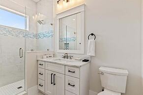 Salty Sue 6 Bedroom Home