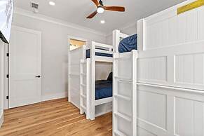 Salty Sue 6 Bedroom Home