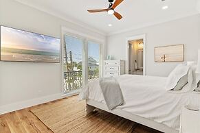 Salty Sue 6 Bedroom Home