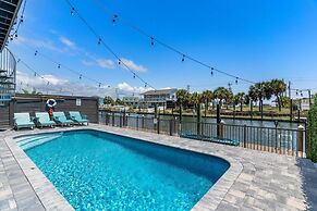 Salty Sue 6 Bedroom Home