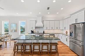 Delta Dawn 6 Bedroom Home