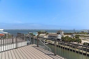 Delta Dawn 6 Bedroom Home