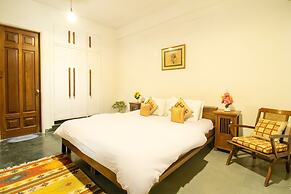 Opulent Antique 6BR Villa in Gurugram