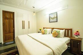 Opulent Antique 6BR Villa in Gurugram