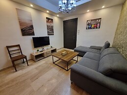 Charming Amman Apartment With Central Air-con & Street Parking