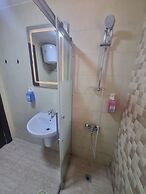 Charming Amman Apartment With Central Air-con & Street Parking