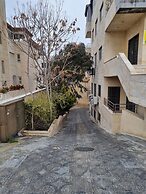 Charming Amman Apartment With Central Air-con & Street Parking