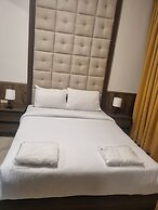 Charming Amman Apartment With Central Air-con & Street Parking