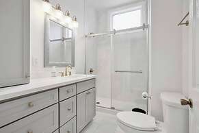 Lovely Mid City Home