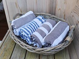 Scenic Stay With Sauna