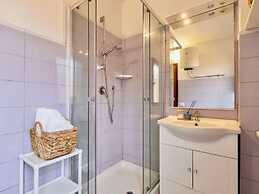 Residence in Marinella just 100 mt from the sea