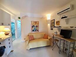 Residence in Marinella just 100 mt from the sea