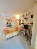 Residence in Marinella just 100 mt from the sea