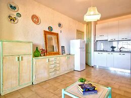 Residence in Marinella just 100 mt from the sea