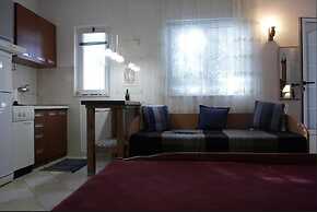 Rosemary - Zuljana Seaside Escape -