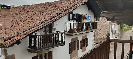 Hostal Mendaurpe