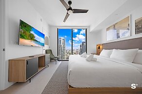 Downtown 1BR Apt with Skyline Views