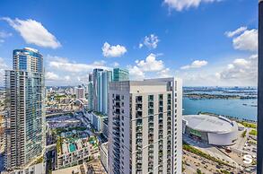 Downtown 1BR Apt with Skyline Views