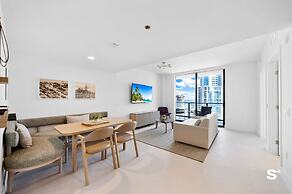 Downtown 1BR Apt with Skyline Views