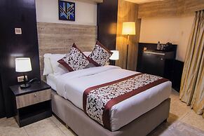 Bon Hotel Royal Parklane