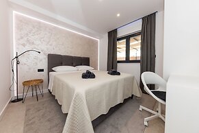 Orange Apartment - Okrug Gornji Seaside Retreat