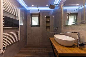 Orange Apartment - Okrug Gornji Seaside Retreat