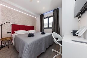 Orange Apartment - Okrug Gornji Seaside Retreat