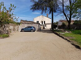 RELAI DU CHATEAU DE LA TOURLANDRY