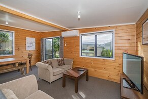 Cooks Beach Resort