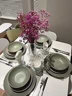 Fitzroy Avenue Apartment Accommodate up to 5guests